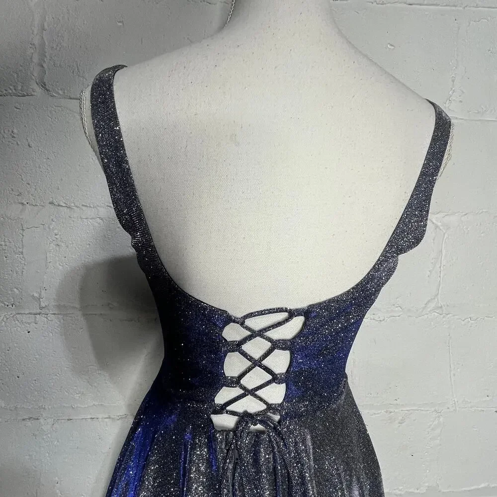 Elegant Silver Evening Gown - Picture 6 of 13